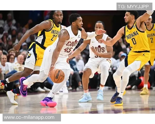 千胜即将到来步行者半场领先骑士内史密斯表现出色米切尔缺阵影响比赛走势 千胜即将到来步行者半场领先骑士内史密斯表现出色米切尔缺阵影响比赛走势