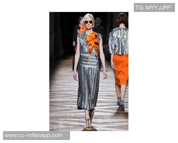 开拓者众将亮相秀场杨瀚森背粉色书包格兰特传统服饰引关注