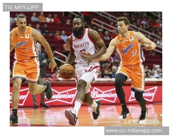 华子半场火力全开三分球连中三记贡献19分5板2助却有6次失误令人遗憾